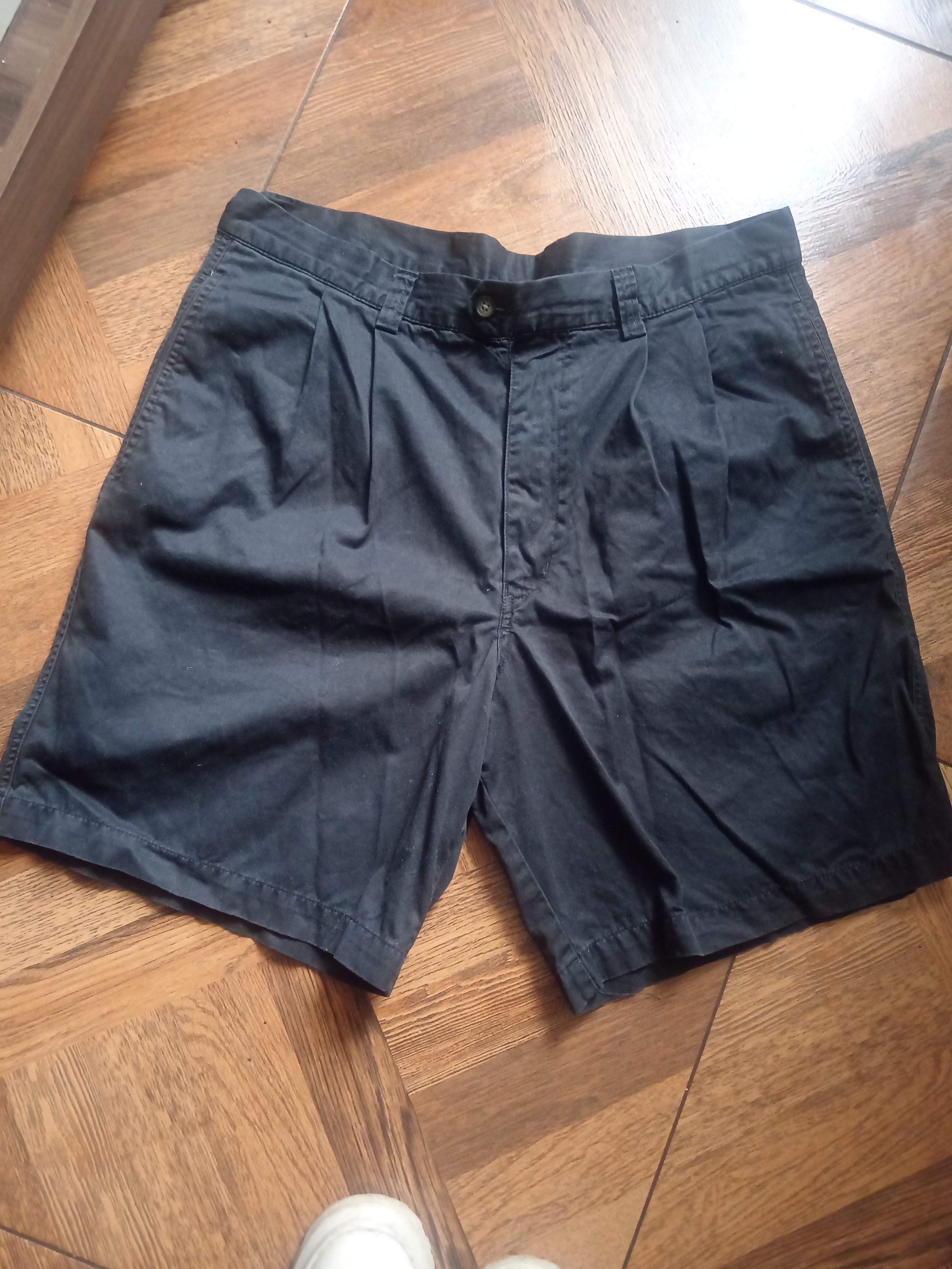 Bermuda talla 36 azul oscura marca Arturo calle